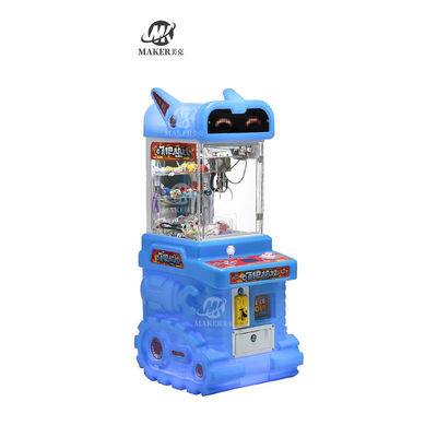Une nouvelle machine à griffe mini conçue, fonctionnant avec des pièces de monnaie, une machine à jouer avec des jouets, une machine à poupées.